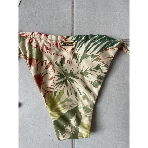 Kenny Flowers Swim Bikini Bottom String The Ubud Floral Swimwear - Picture 6 of 11